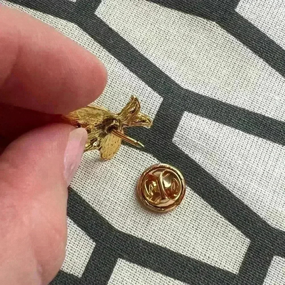 Gold Mini Bee Brooch - Picture 5 of 5